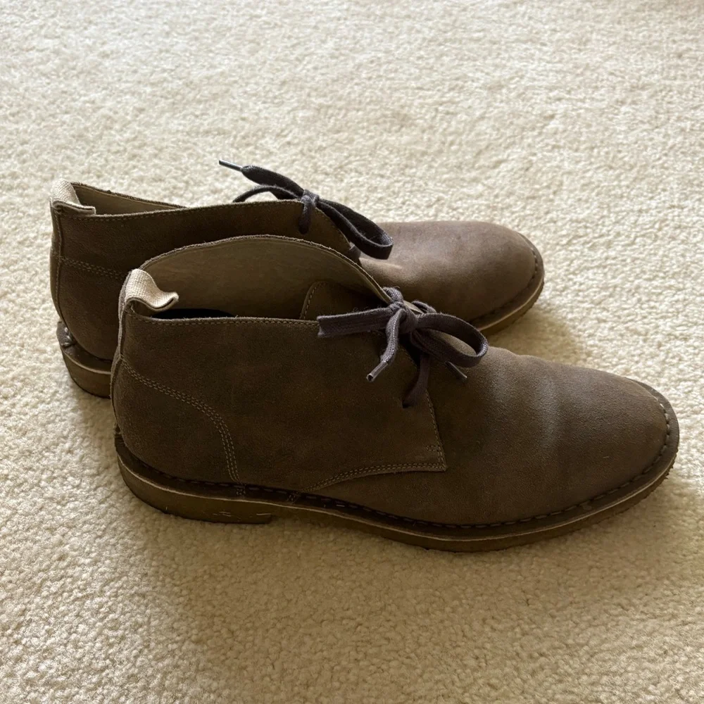 Banana Republic Men’s Ortholite Suede Leather Lace Up Shoes. Size 11.5.